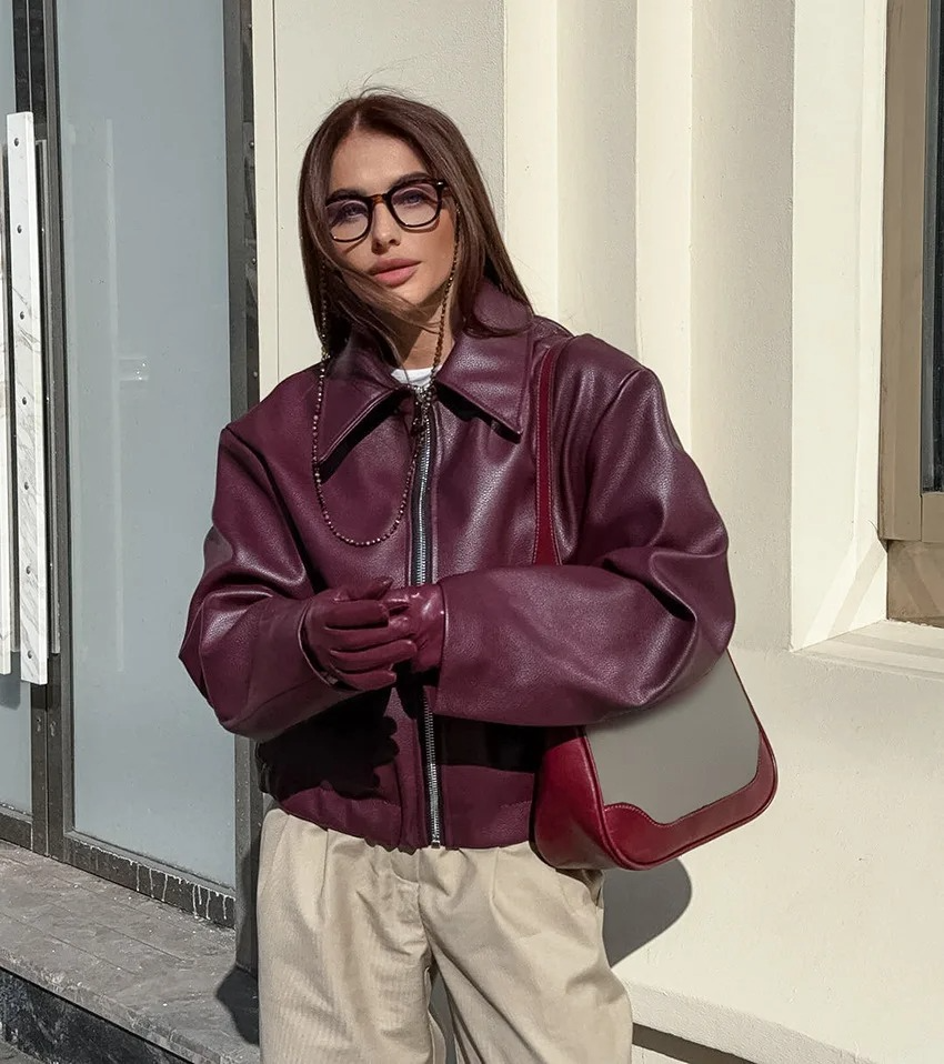 KONSTLÄDERJACKA MED KRAGE